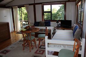 Treehouse Cottage
