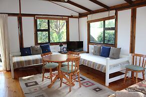 Treehouse Cottage