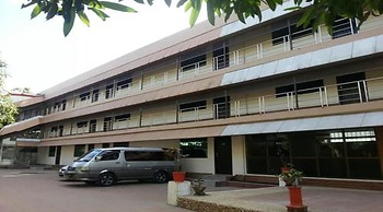 Airport Inn