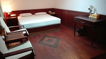 Airport Inn