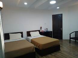 Airport Inn