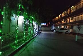 Airport Inn