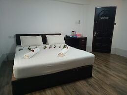 Airport Inn