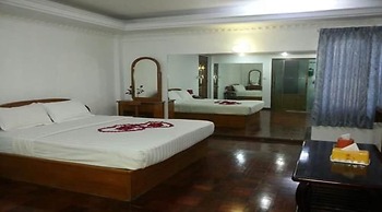 Airport Inn