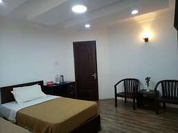 Airport Inn