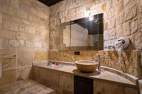 Kemerhan Hotel & Cave Suites