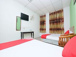 OYO 850 Gold Star Hotel