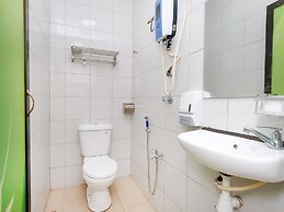 OYO 850 Gold Star Hotel