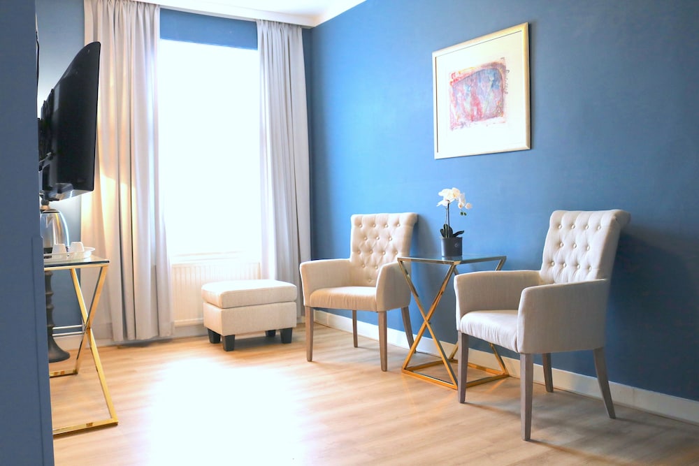 Saillant Hotel Brull