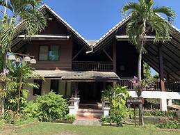Apirata Resort