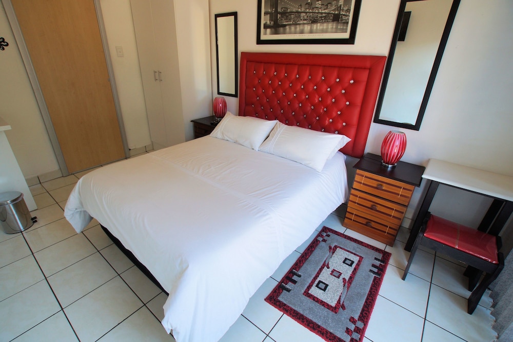 Linga Longa Guest House