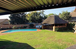 Linga Longa Guest House