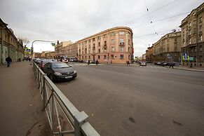 Avenue Hotel