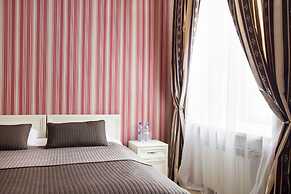 Avenue Hotel