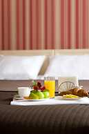 Avenue Hotel