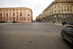 Avenue Hotel