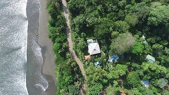 Playa Negra Guesthouse
