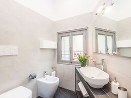 Residenza Ottaviano 105 by Hili
