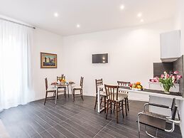 Residenza Ottaviano 105 by Hili