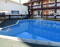 Thunderbird Motel