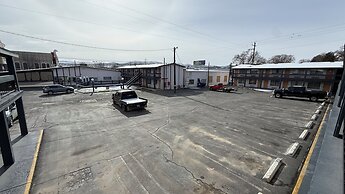 Thunderbird Motel