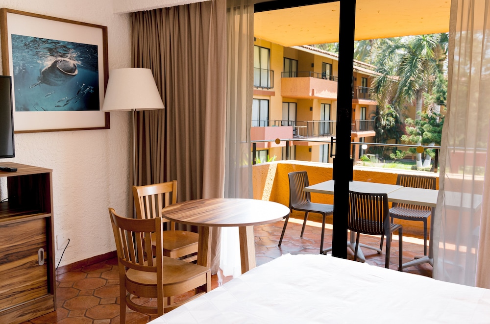 Holiday Inn Resort Ixtapa All-Inclusive by IHG