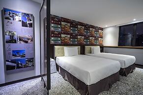 3 Door Hotel