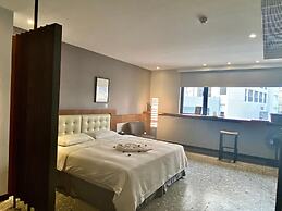3 Door Hotel