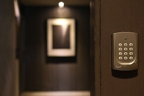 3 Door Hotel