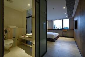 3 Door Hotel