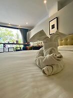 3 Door Hotel