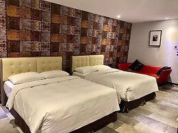 3 Door Hotel