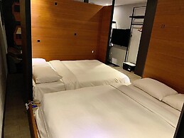 3 Door Hotel
