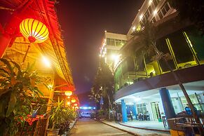 My Tra Riverside Hotel