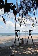 Jungle Bay Resort