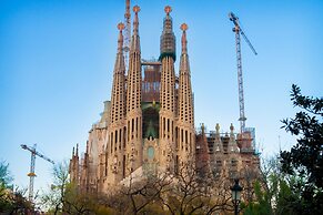 Sant Jordi Hostels Rock Palace