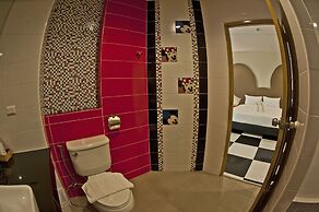 OMG Hotel