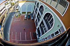 OMG Hotel