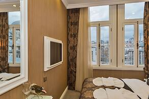 Alpek Hotel