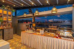 Alpek Hotel