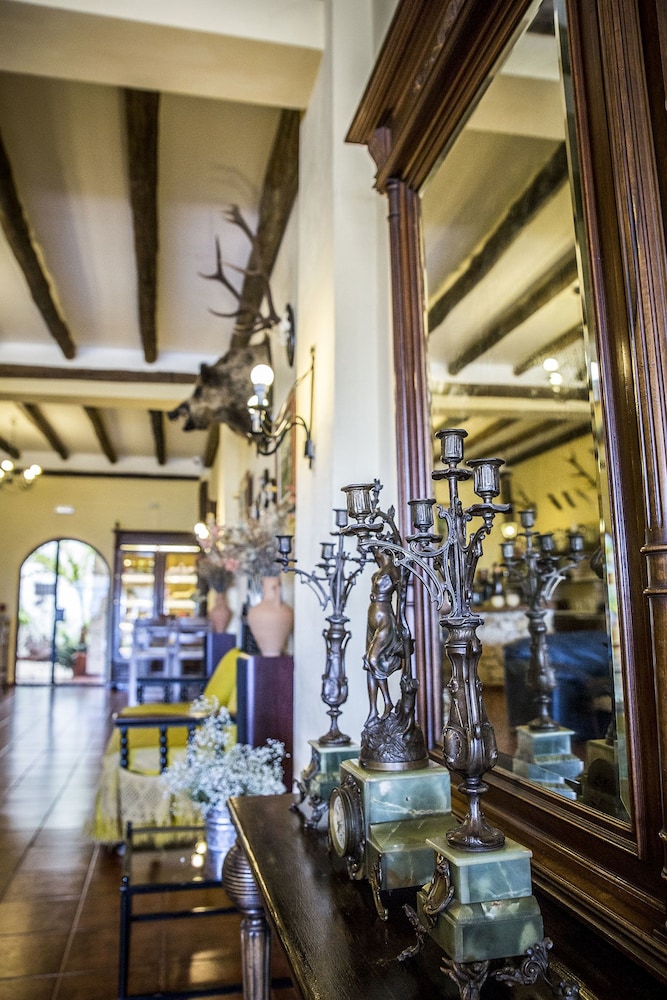 Hospedium Hotel Val de Pinares