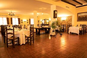 Hospedium Hotel Val de Pinares