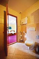Tavel Boutique Hotel