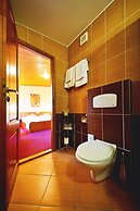 Tavel Boutique Hotel
