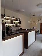 Tavel Boutique Hotel