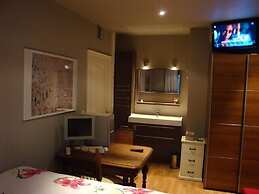B&B Yaca