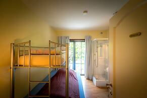 B&B Yaca