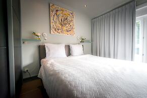 B&B Yaca