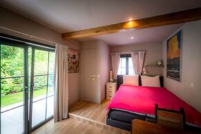B&B Yaca