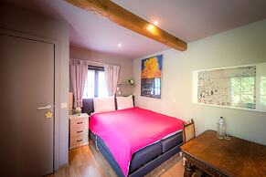 B&B Yaca